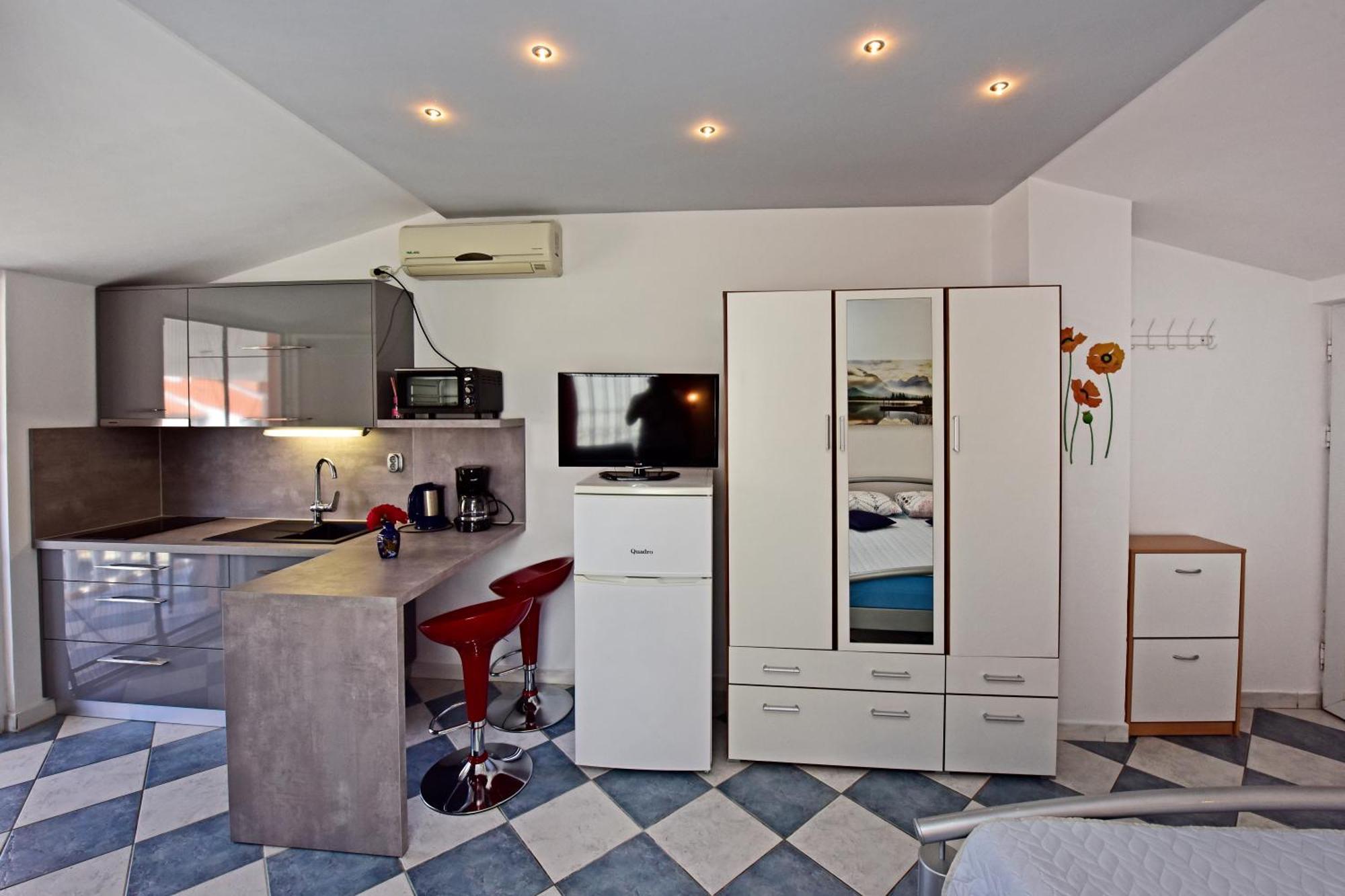 Apartment Rimac 663 *