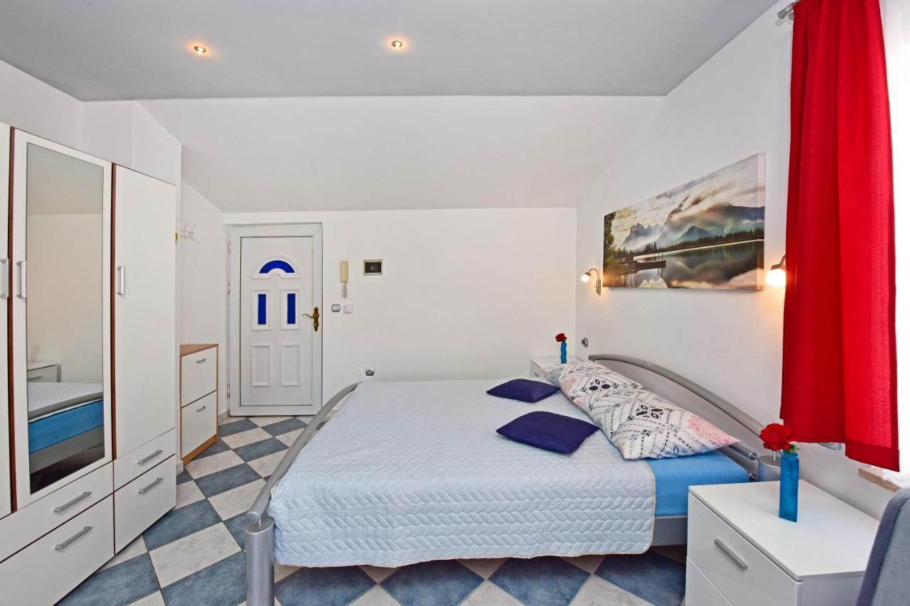 Apartment Rimac 663 *